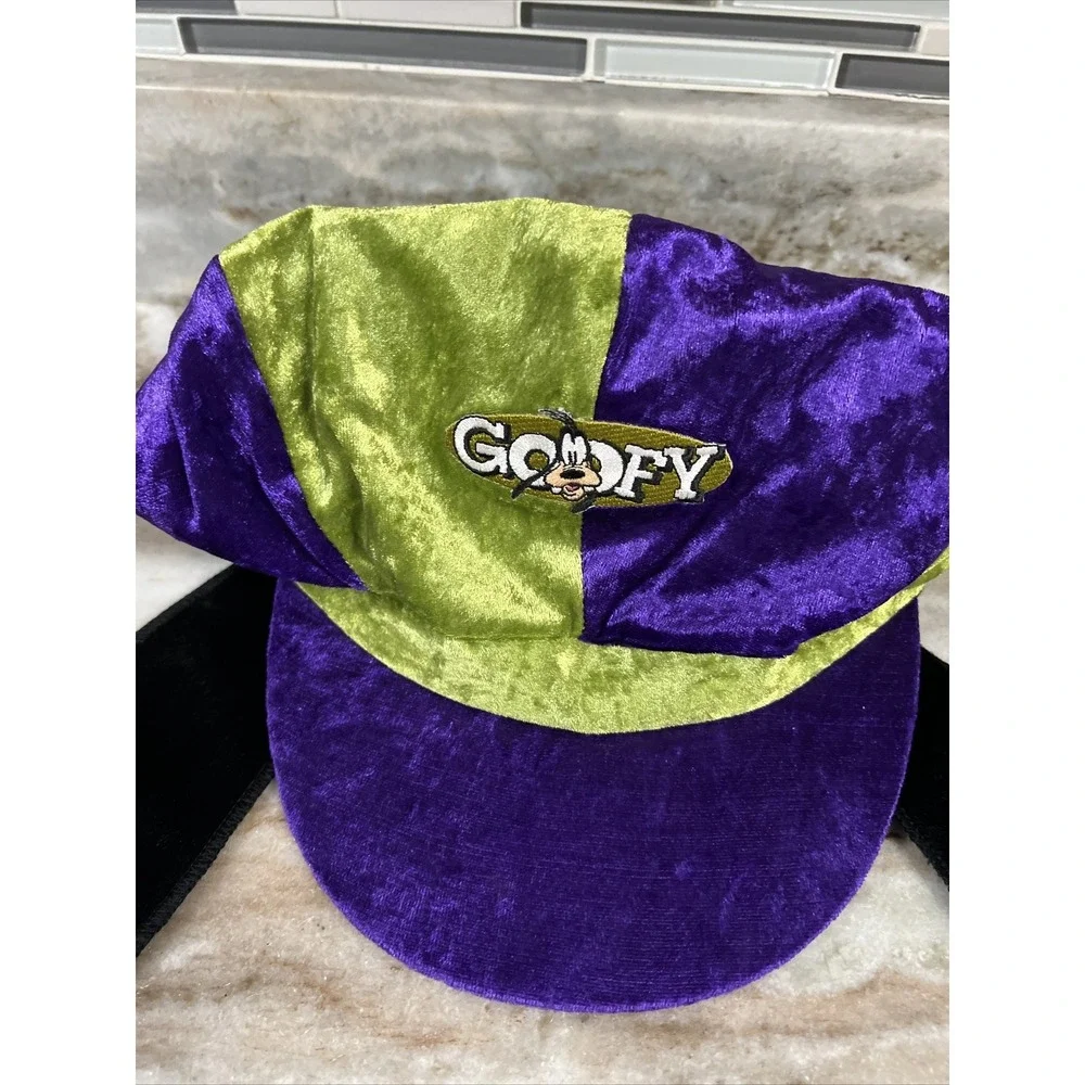 Disneyland Resort Groovy Goofy‎ Hat Green Purple